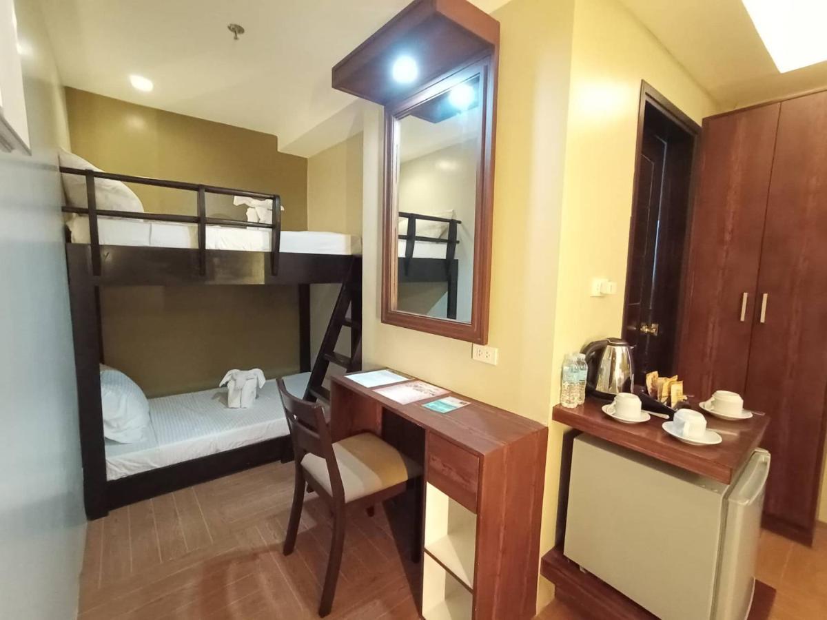 Treasure Island Hotel With Mini Water Adventure Masbate City Exterior foto